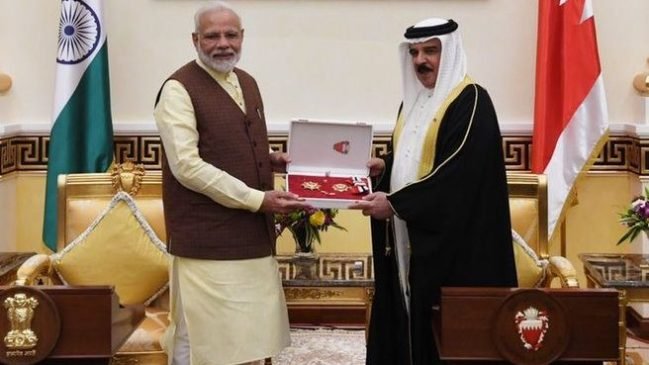 cropped-modi-and-king-hamad.jpg