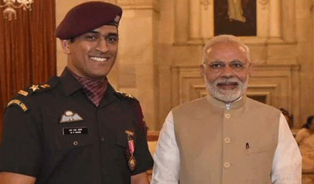 ms-dhoni-and-pm-modi