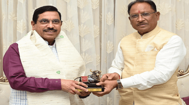 Pralhad-Joshi--CM-sai