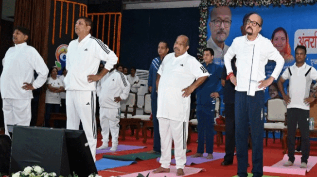 Governor-Shri-Deka_21