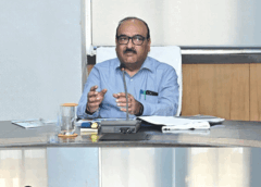 मुख्य सचिव ने लोक सेवा गारंटी की सेवाओं के क्रियान्वन की समीक्षा की