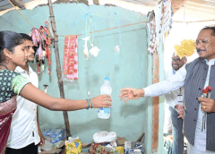 जब मुख्यमंत्री रुके एक छोटी-सी किराना दुकान पर… और सामने थी बदलाव की बड़ी कहानी