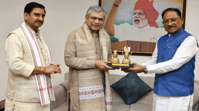 rail-mantri-ashwini-vaishnav