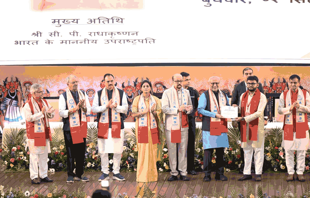 छत्तीसगढ़ में नक्सलवाद के खतरे को मजबूत राजनीतिक इच्छाशक्ति, दृढ़ सुरक्षा नीति और विकासोन्मुखी शासन के बल पर समाप्त किया गया – उपराष्ट्रपति राधाकृष्णन